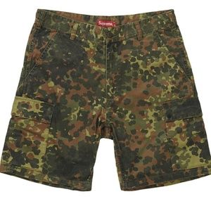 Supreme Cargo Shorts German Camo size 32